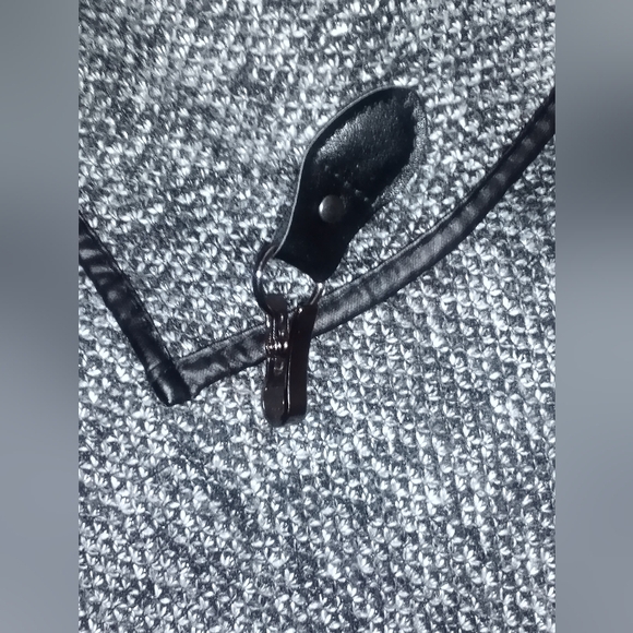 Poncho sweater - Picture 3 of 5